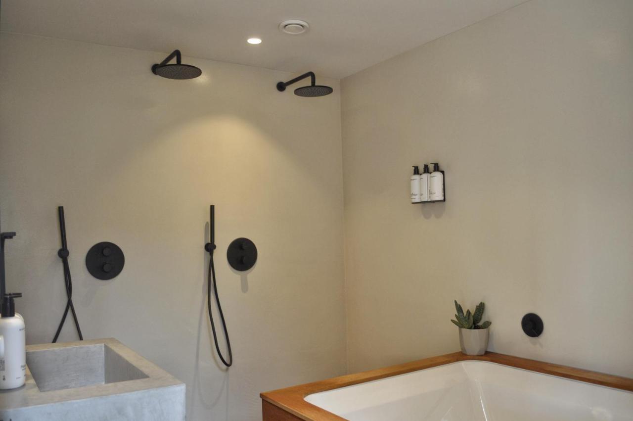 Van Heeckeren Apartments & Suites Buren Buren  Ngoại thất bức ảnh